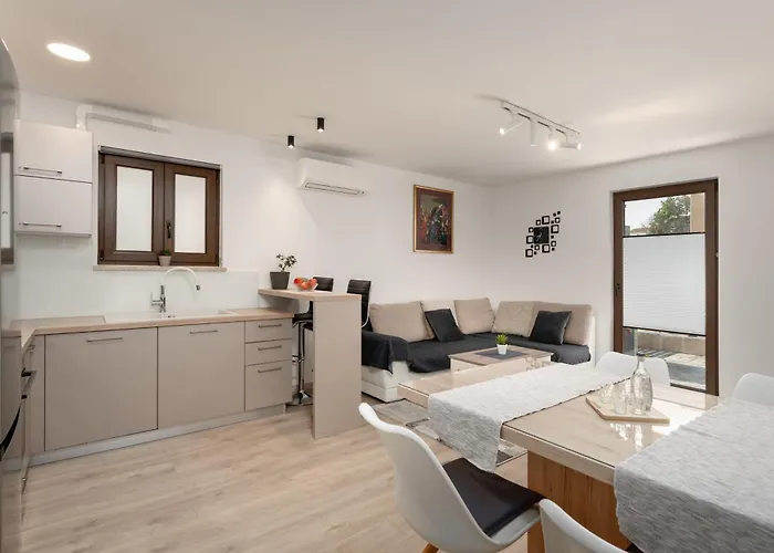 Mistral Appartement Funtana