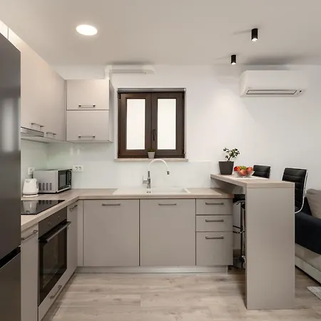 Mistral * Фунтана